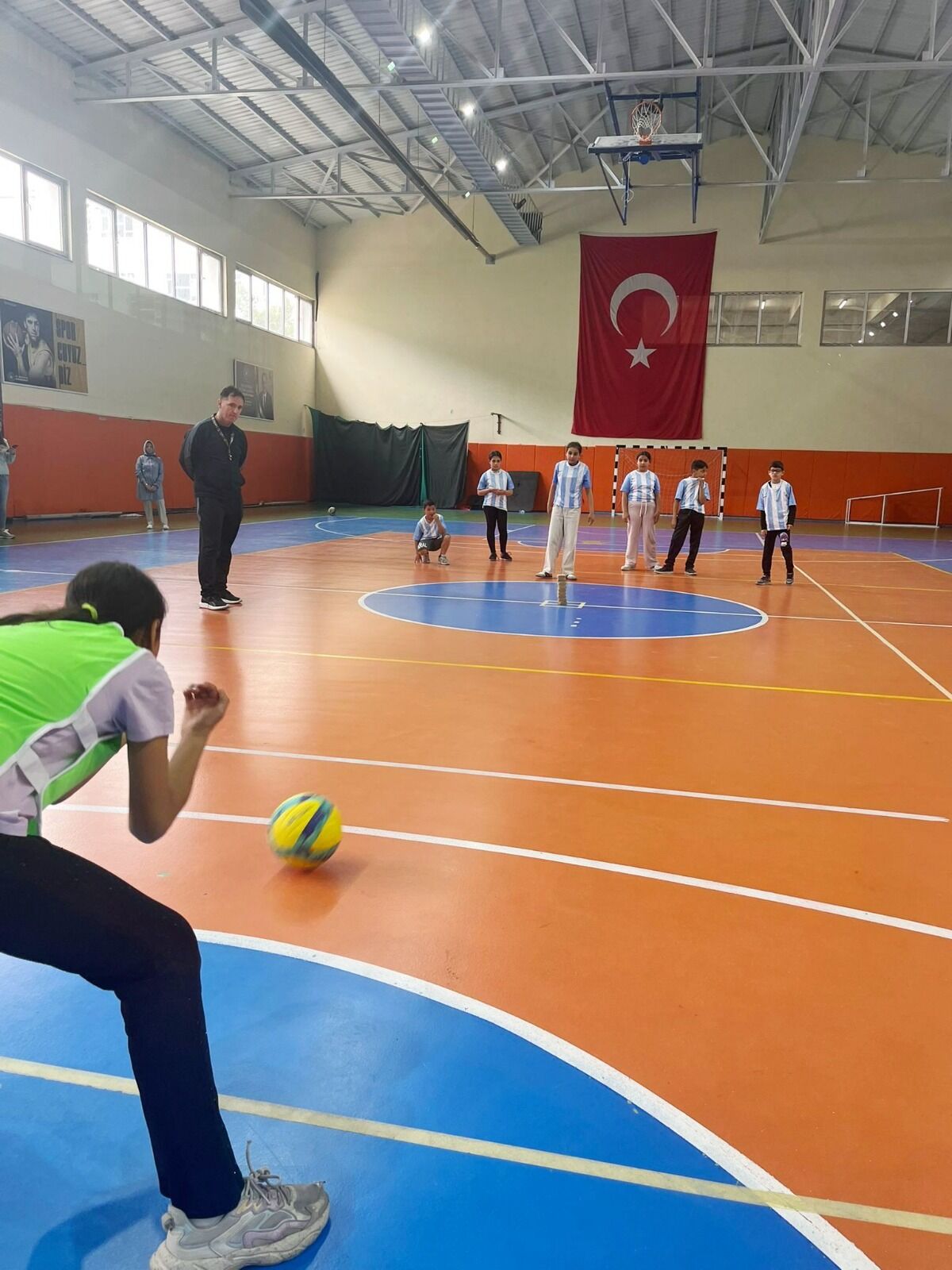 Manisa’da geleneksel çocuk oyunları heyecanı: 6 bin 500 öğrenci yarıştı-2