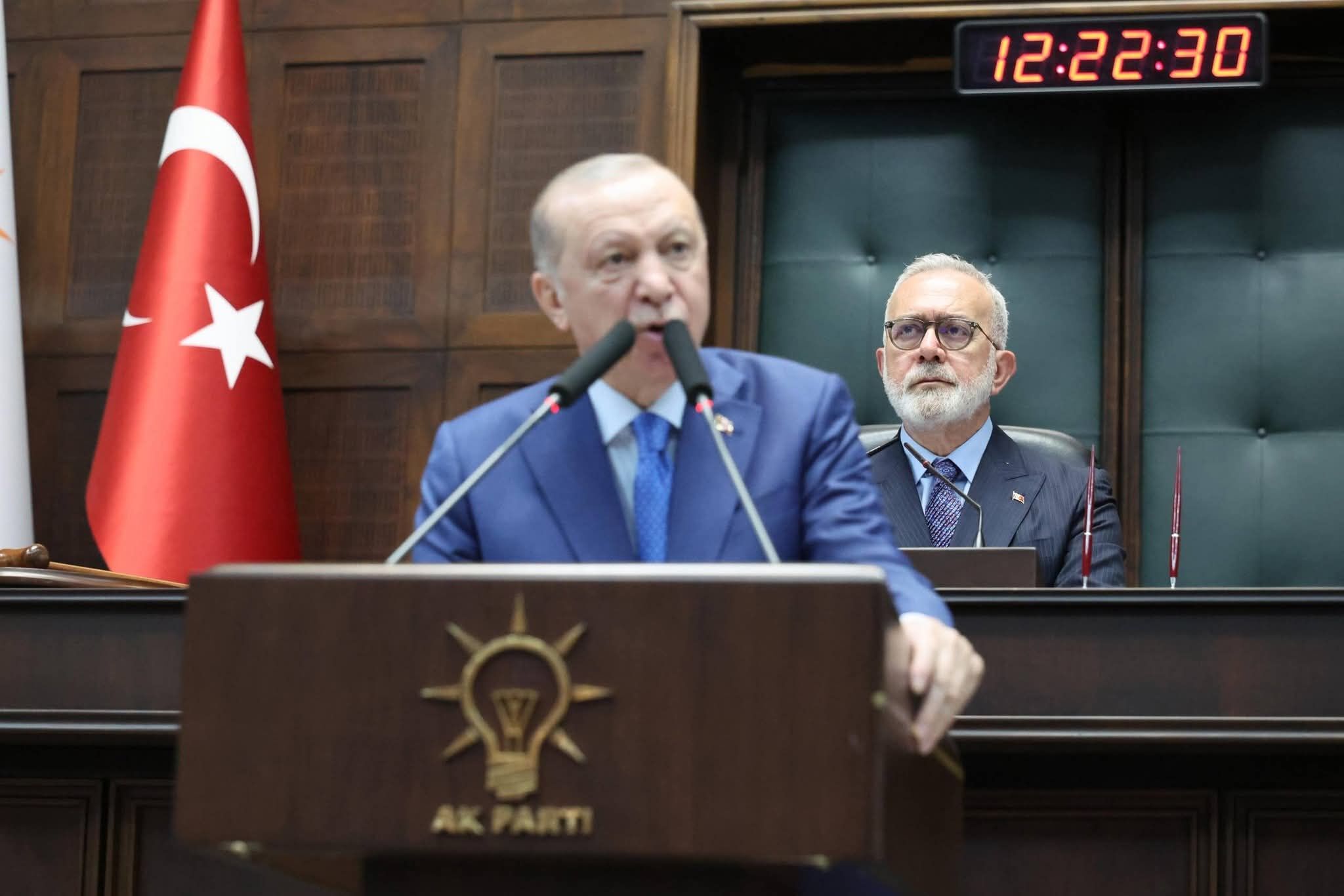 Bahadır Yenişehirlioğlu, AK Parti Grup Toplantısı’nda grup başkanlığı görevini yürüttü