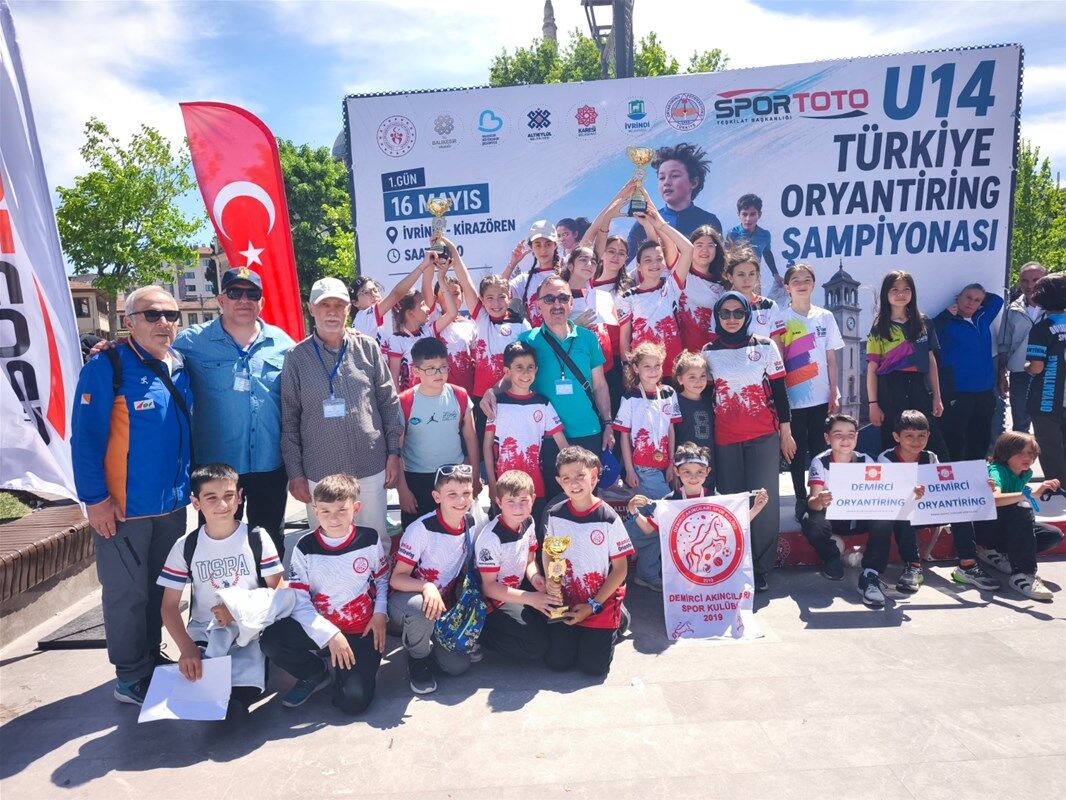 Manisalı sporcular Balıkesir'den önemli başrılar ile döndü-.1.1