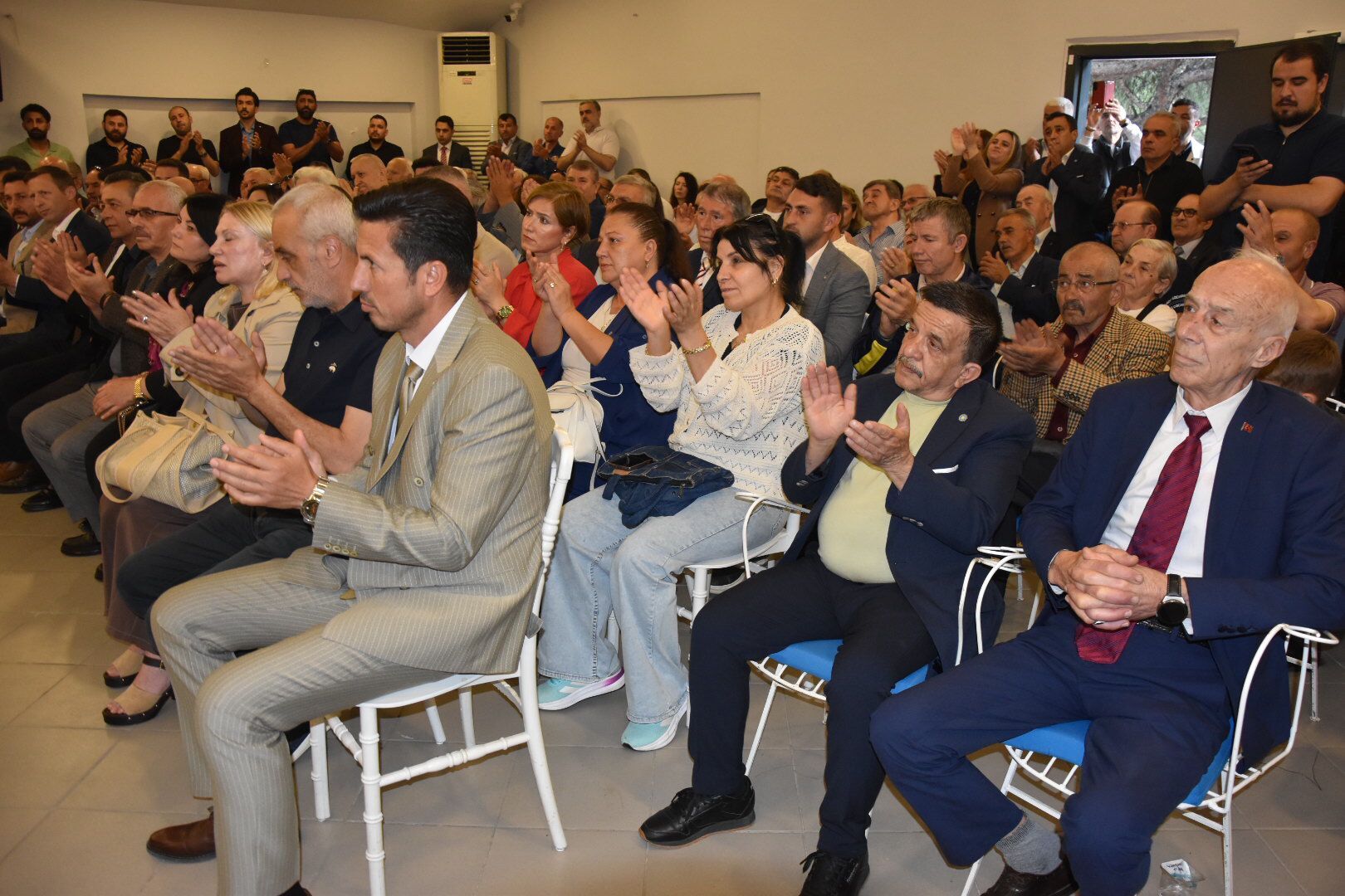 İYİ Parti Manisa’da bayram programı düzenledi-3