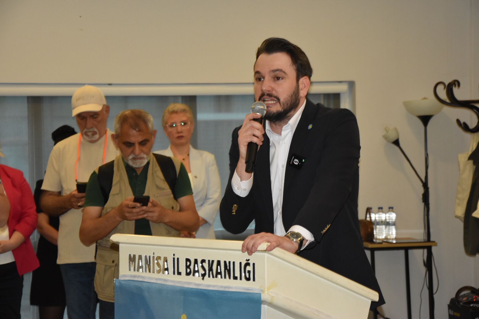 İYİ Parti Manisa’da bayram programı düzenledi-5