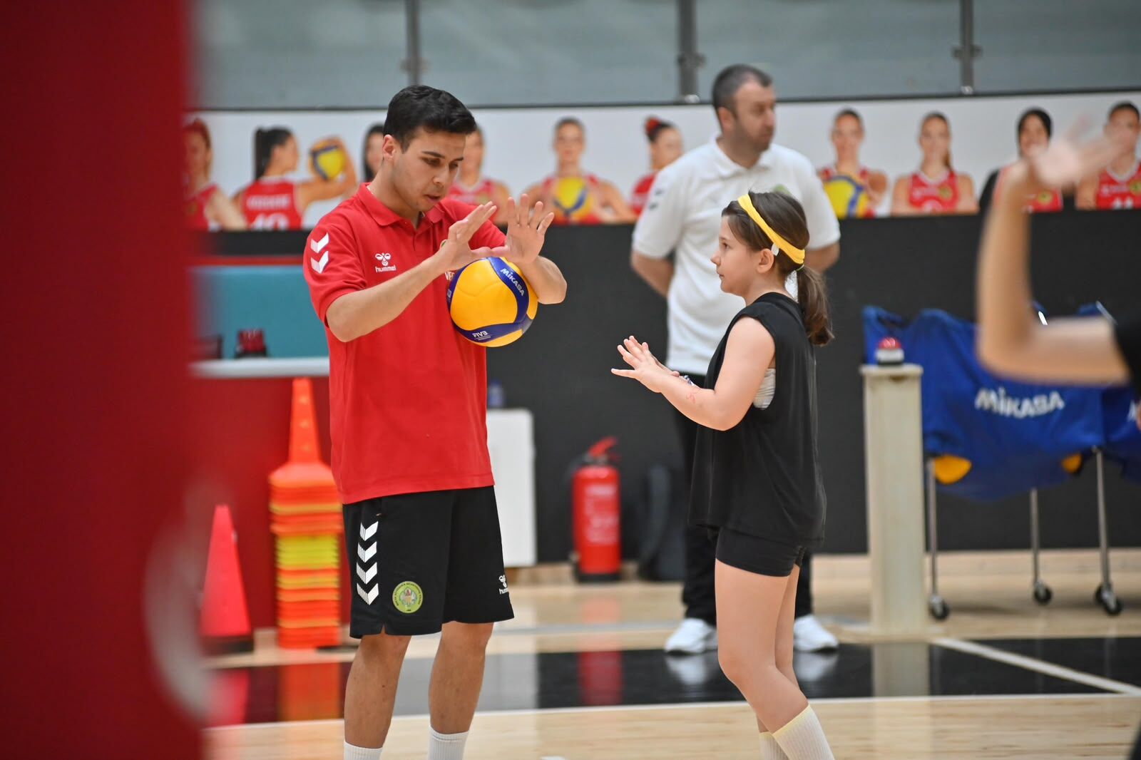 Manisa BBSK Voleybol Altyapı Seçmelerinde Büyük Heyecan!