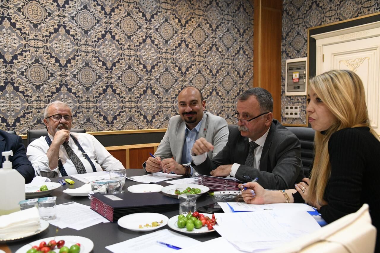Yunusemre’de Meclis Gerginliği Sürüyor: CHP’den AK Parti’ye Sert Tepki
