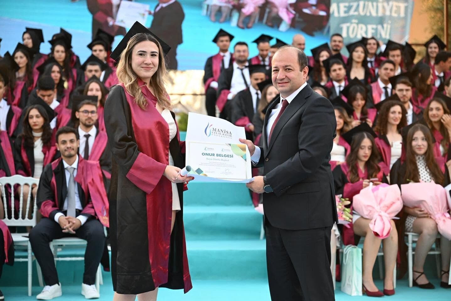 MCBÜ Tıp Fakültesi’nde Mezuniyet Gururu: Genç Hekimler Cübbe Giydi!-1