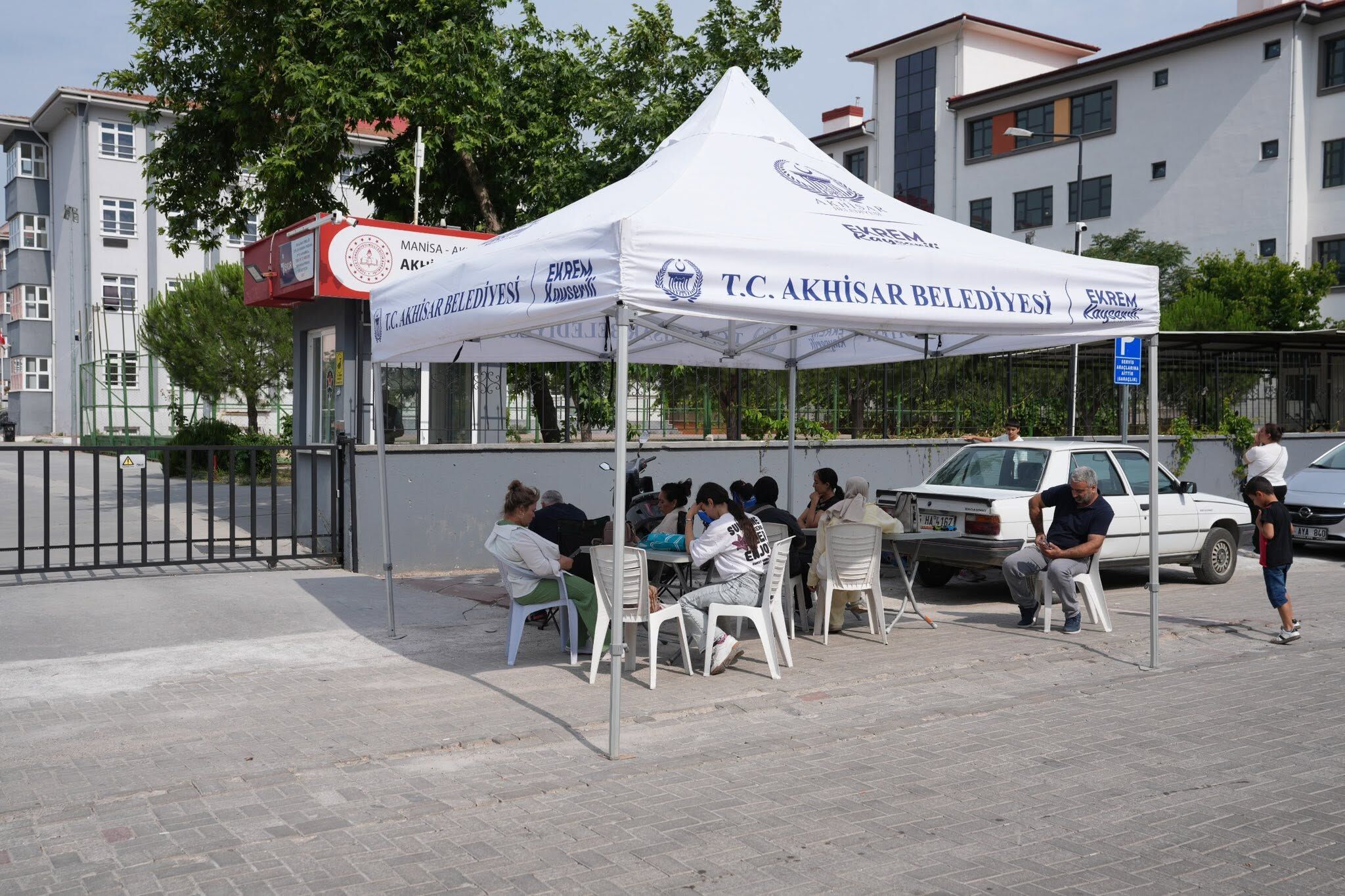 Akhisar Belediyesi LGS heyecanına ortak oldu!-2