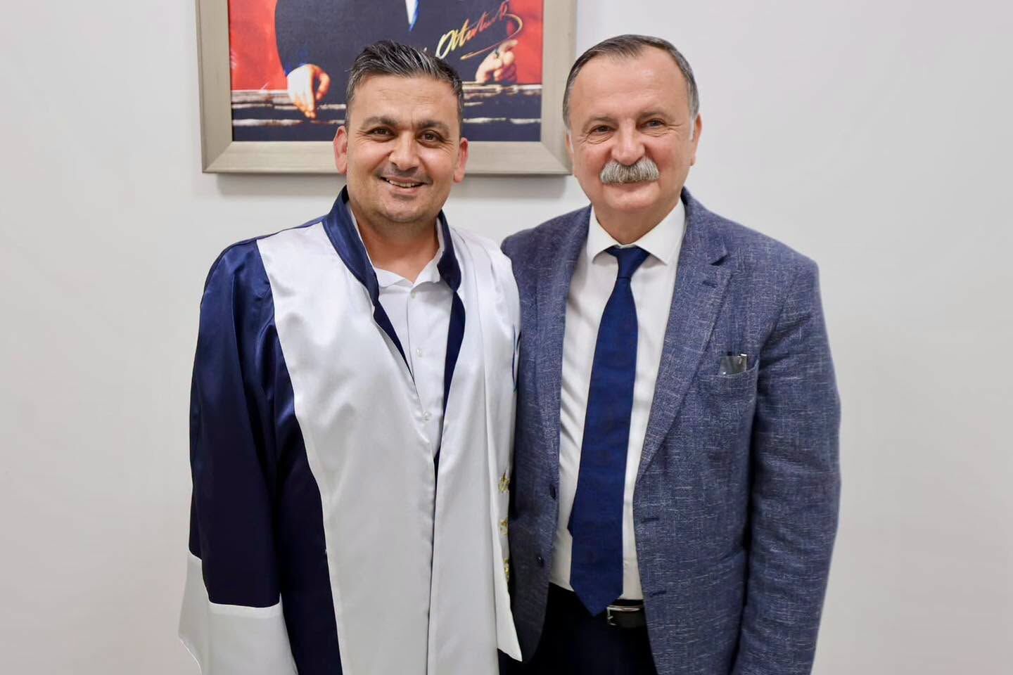 Yunusemre Belediye Başkan Yardımcısı Seyit Ali Özmen Yüksek Lisansını Tamamladı