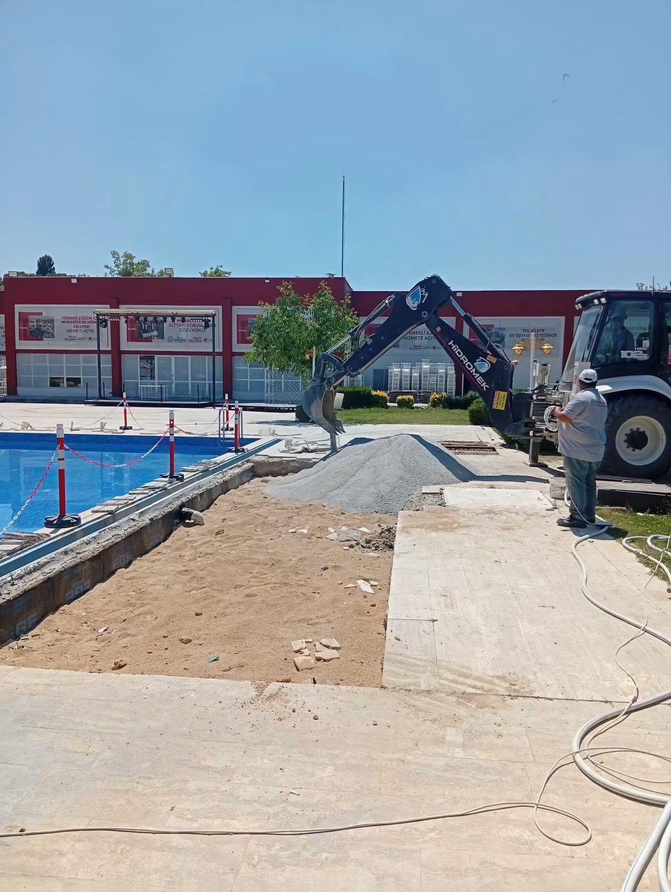 Manisa'da yüzme havuzu yaza hazır-.1