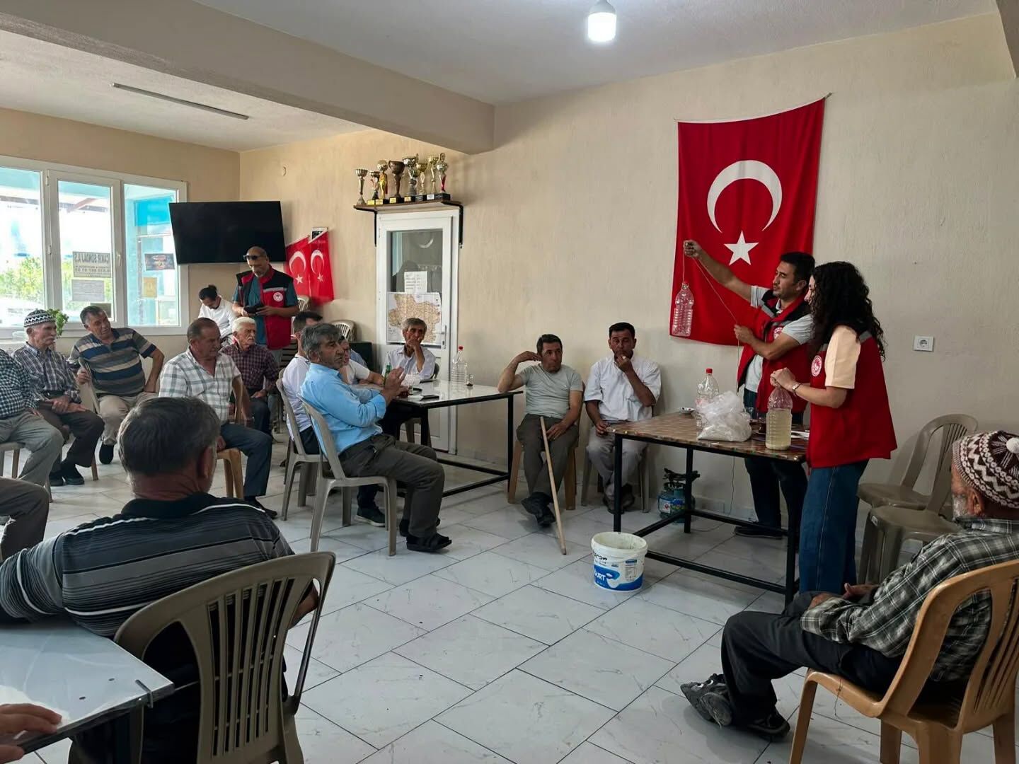 Manisa'da zeytin sineğine karşı biyoteknik mücadele seferberliği-.5.1