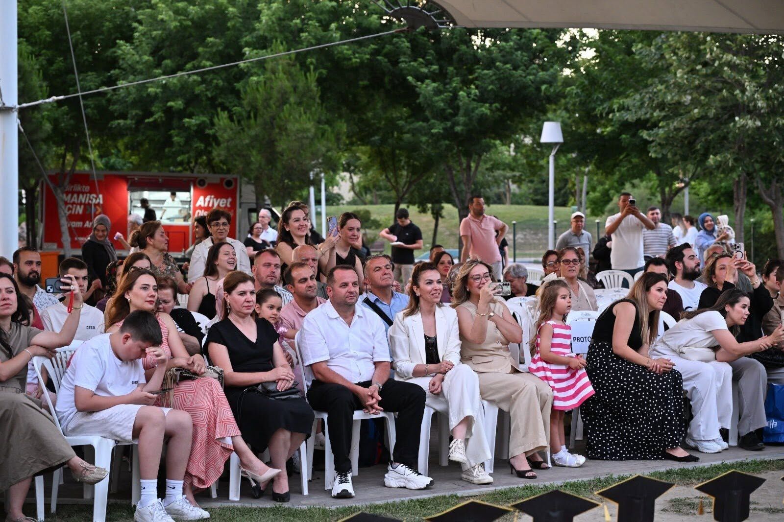 Manisa’da Miniklerin Mezuniyet Heyecanı-1