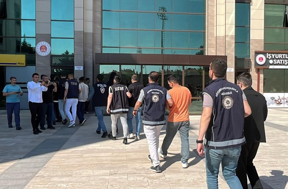 Manisa dahil 27 ilde yasa dışı bahis operasyonu!-1