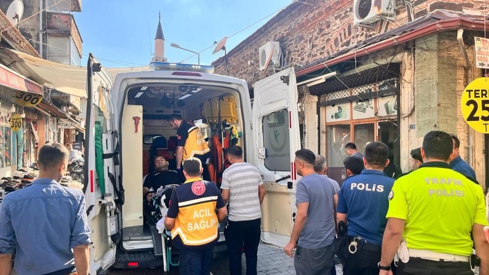 Kula’da Kahvehane Önünde Pompalı Dehşeti! Saldırı Anı Kamerada-1