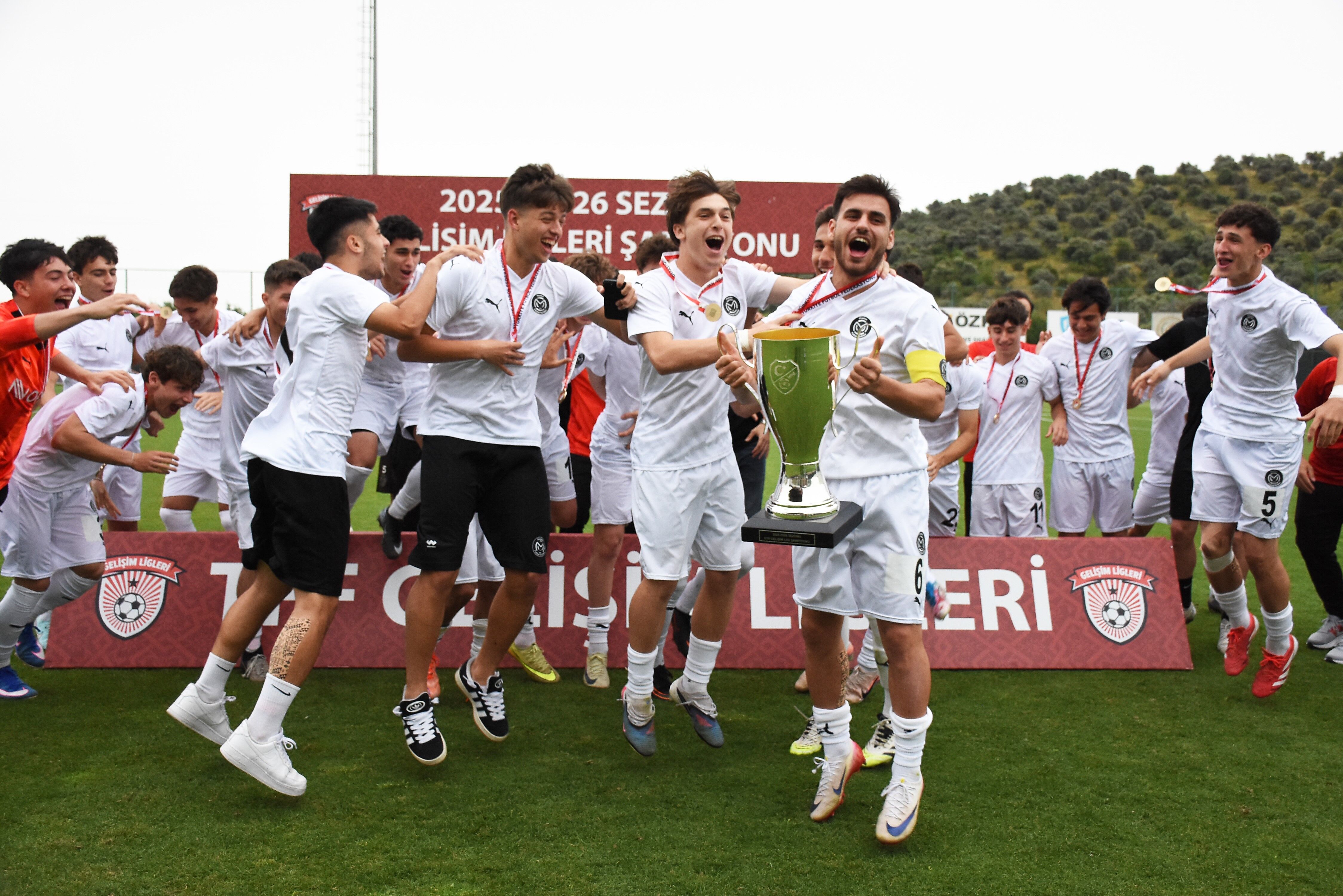 Manisa FK Türk futbolunun yeni yıldız adaylarını arıyor-.1.