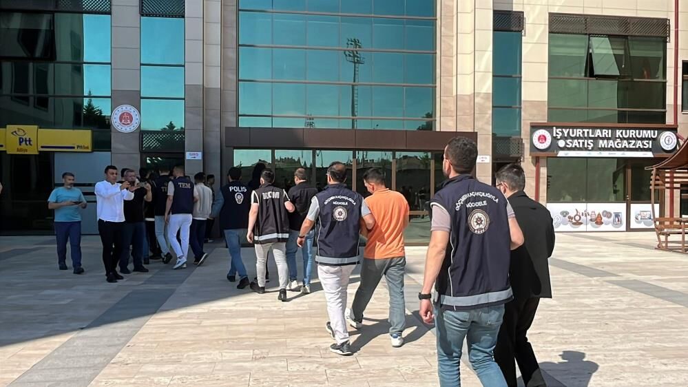 Manisa’da da Düğmeye Basıldı! 10 Milyarlık Bahis Şebekesine Darbe-2