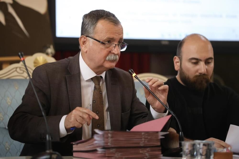 Yunusemre Belediye Meclisi’nde yine gerginlik!
