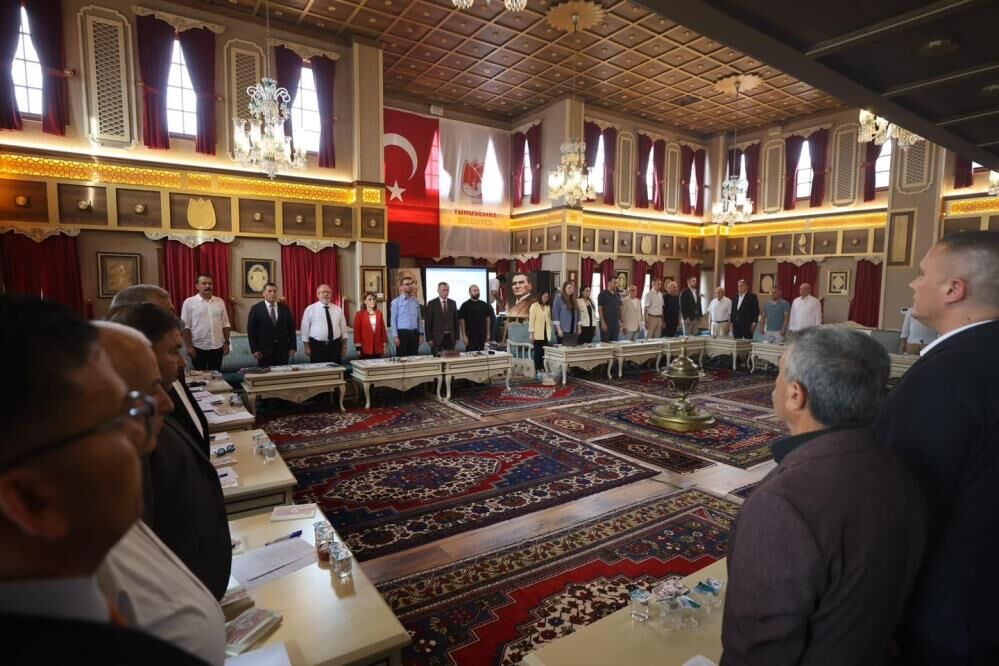 Yunusemre Belediye Meclisi’nde yine gerginlik!-1