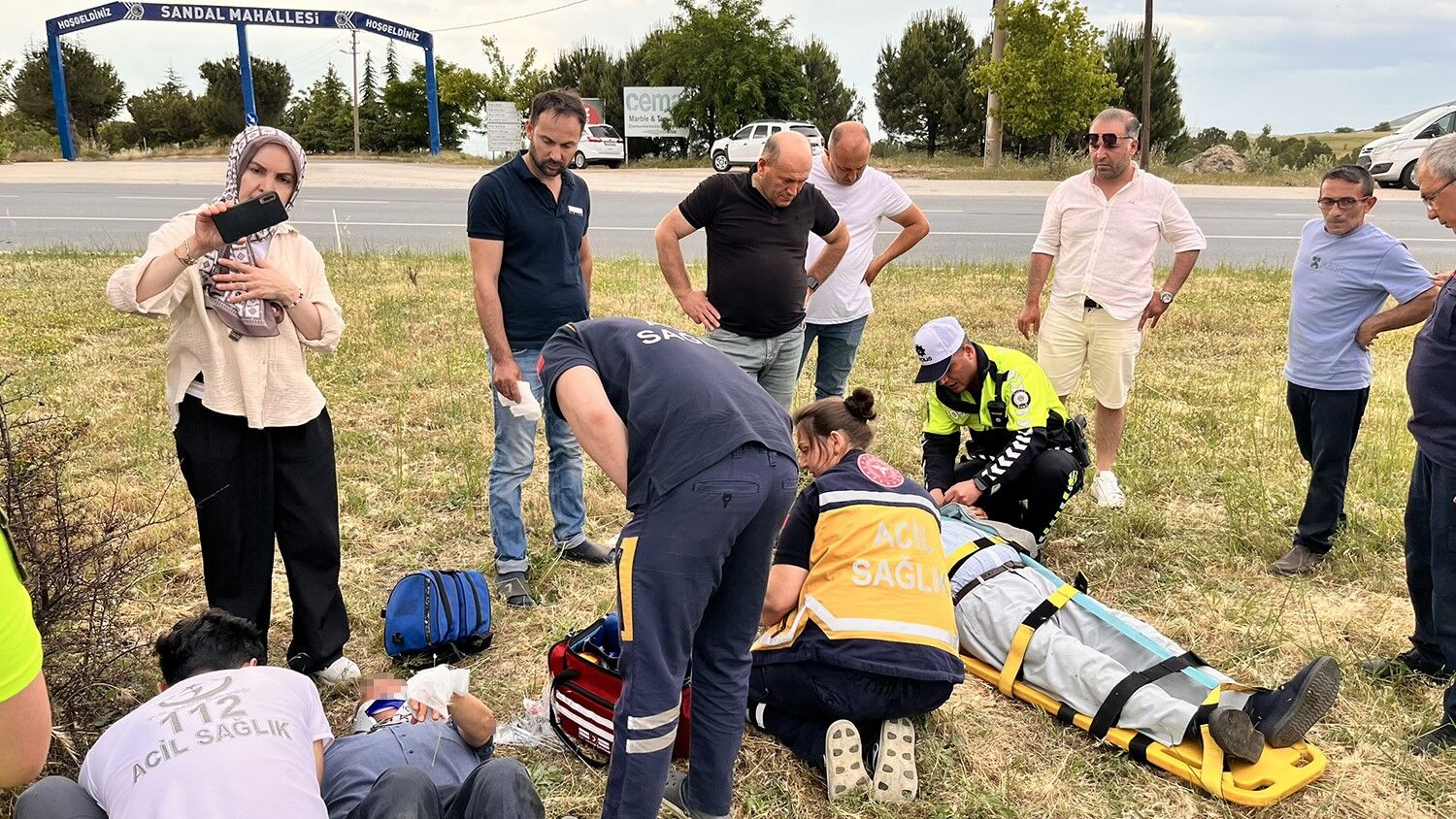Kula’da trafik kazası: Kontrolden çıkan araç bariyere çarptı-2