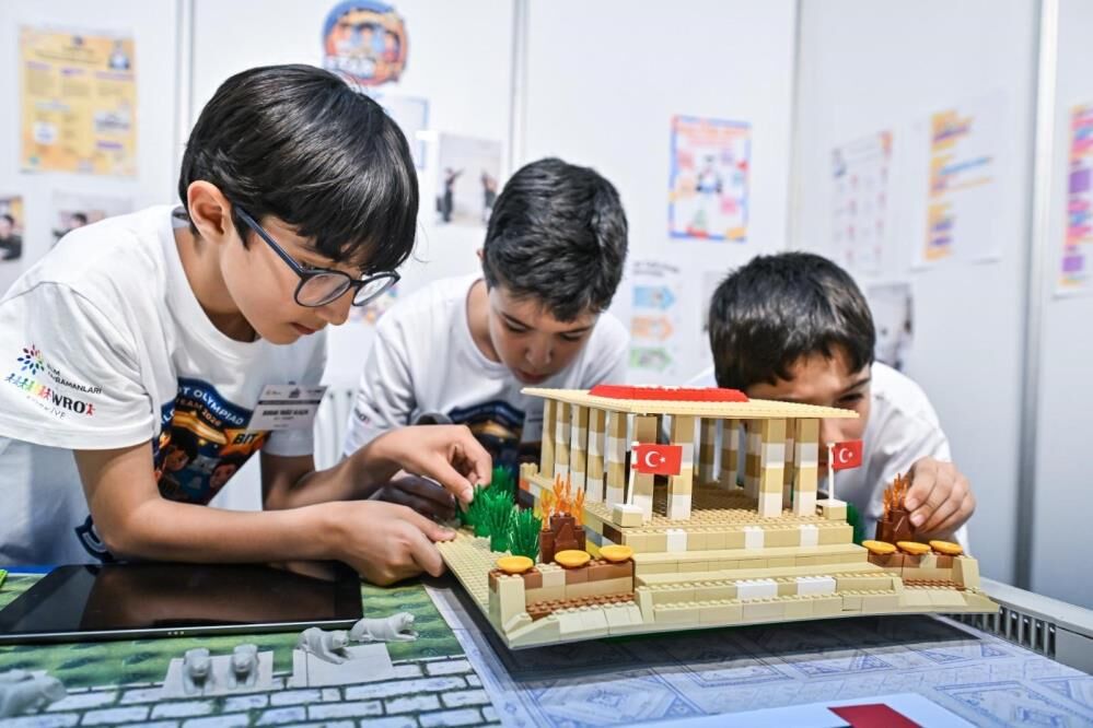 Dünya Robot Olimpiyatı’na Manisa Damgası: Genç Mucitlerimiz Zirvede!-2