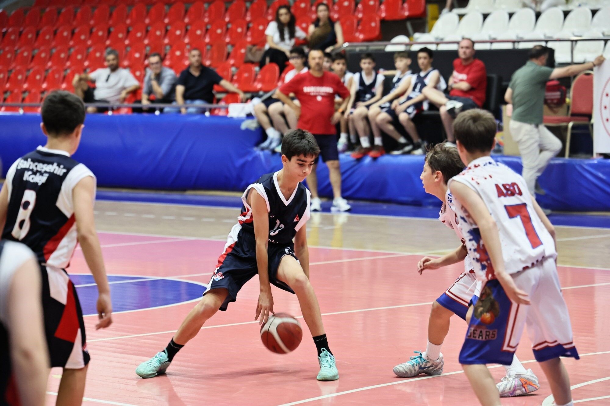 Manisa, Türkiye Basketbol Şampiyonasına Ev Sahipliği Yapıyor-1