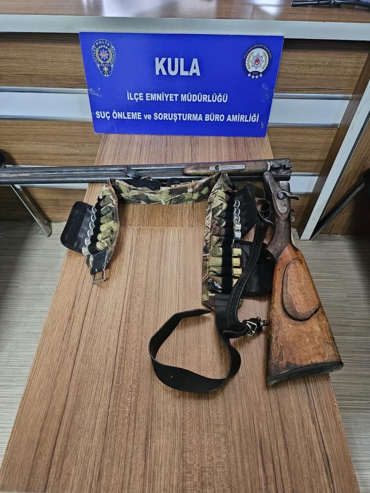 Kula’da Aranan Şahıslara Geçit Yok: 4 Kişi Cezaevine Teslim Edildi-3