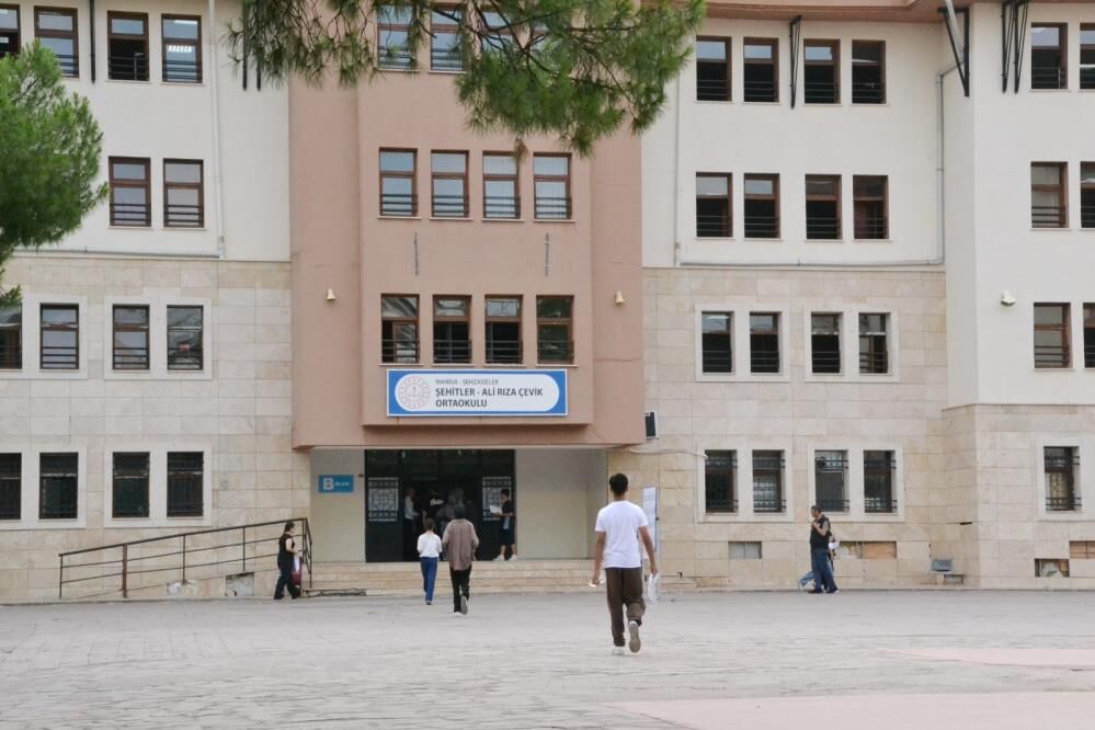 Manisa'da 17 bin öğrenci geleceği için ter döktü!-1