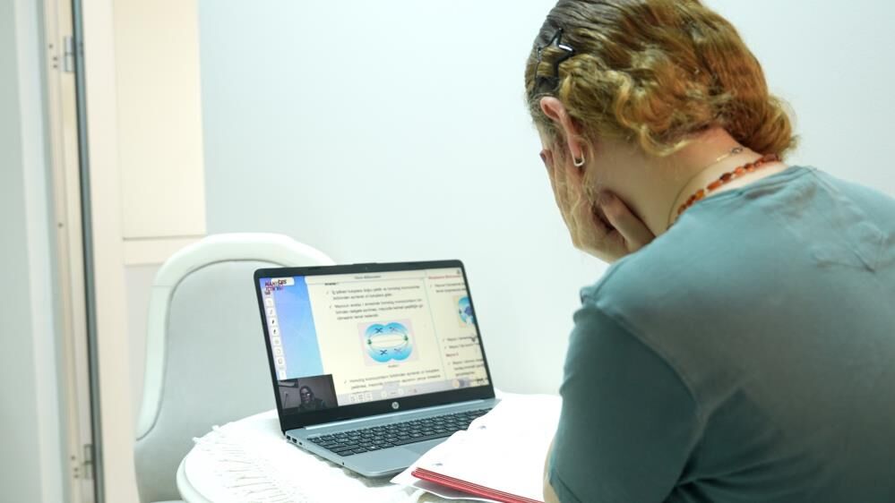 Manisa’da Eğitimde Engel Yok: MABEM Online Eğitimle 17 İlçeye Ulaşıyor!