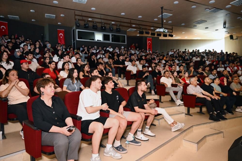 Manisa'da öğrenciler Dünya kupası heyecanını birlikte yaşadı
