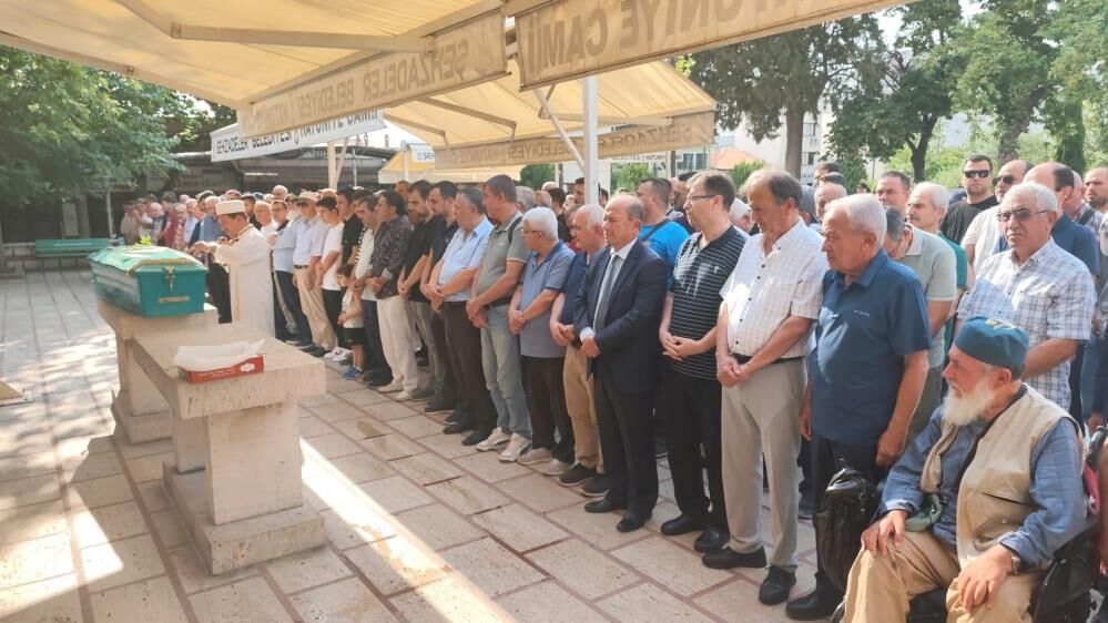 Manisa'da bir ilk: Organlarını bağışlayan öğretmen 3 hastaya umut oldu