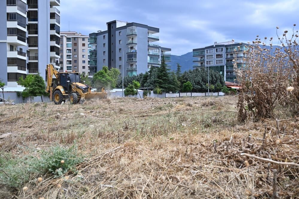 Manisa Büyükşehir Belediyesinden Yunusemre’de Kapsamlı Temizlik Seferberliği-1