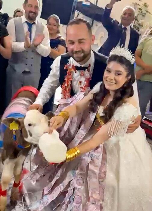 Manisa'da sıra dışı takı merasimi!-1