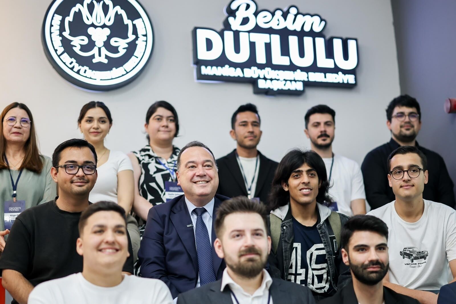 Akademi Manisa Kapılarını Açtı Gençler Teknolojiyle Geleceği Şekillendirecek (1)