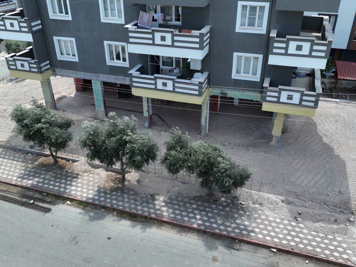 Akhisar’da Dayanışma Örneği Taziye Evi Için Ilk Kazma Vuruldu (1)