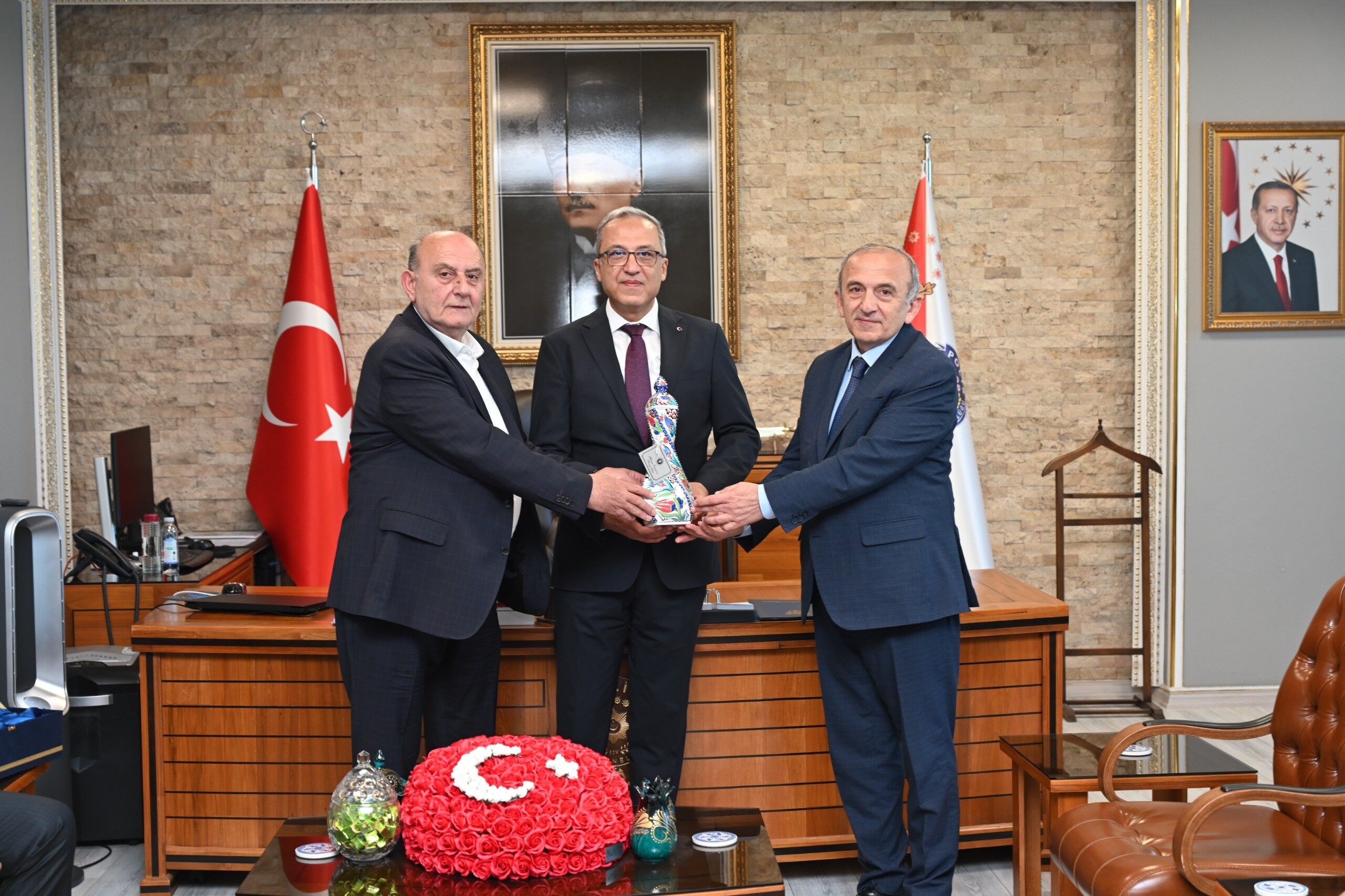 Başkan Yılmaz'dan İl Emniyet Müdürü Karayel'e Ziyaret! (1)