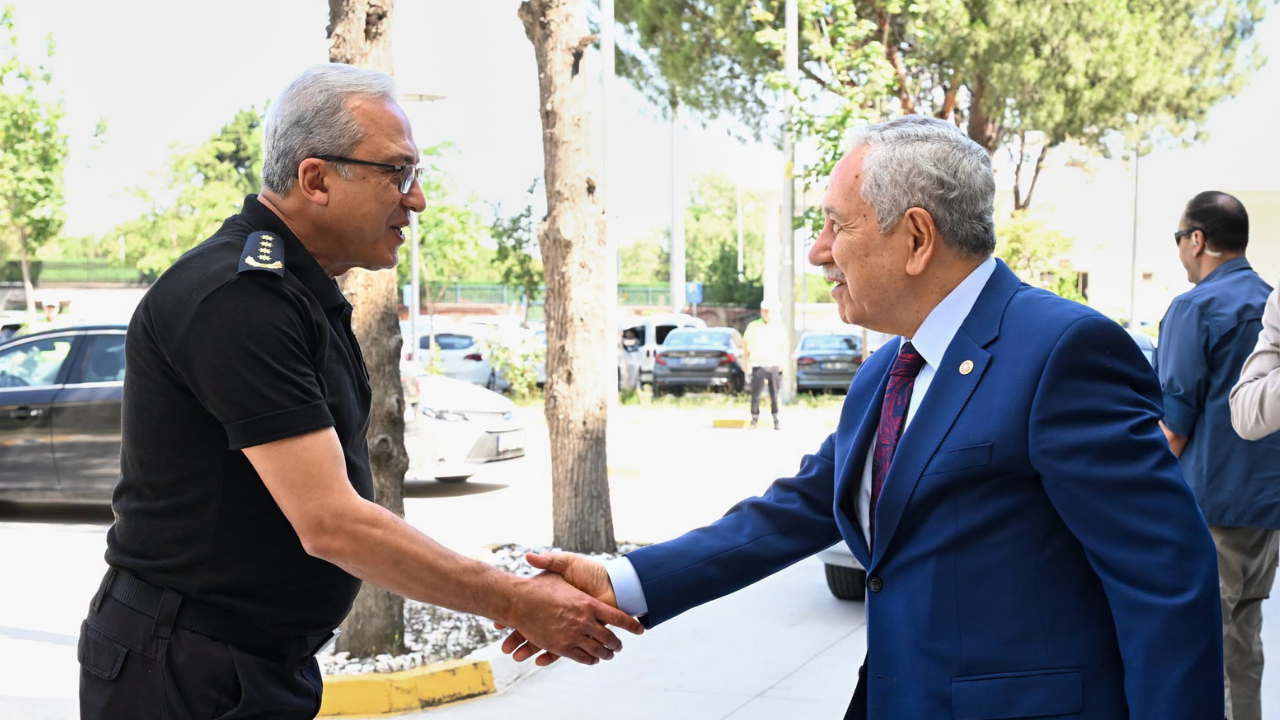 Bülent Arınç’tan Emniyet Müdürü Karayel’e Ziyaret (2)