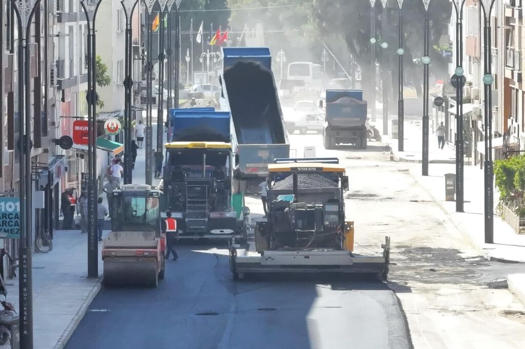 Büyükşehir'den Saruhanlı'ya Sıcak Asfalt Hamlesi! (4)