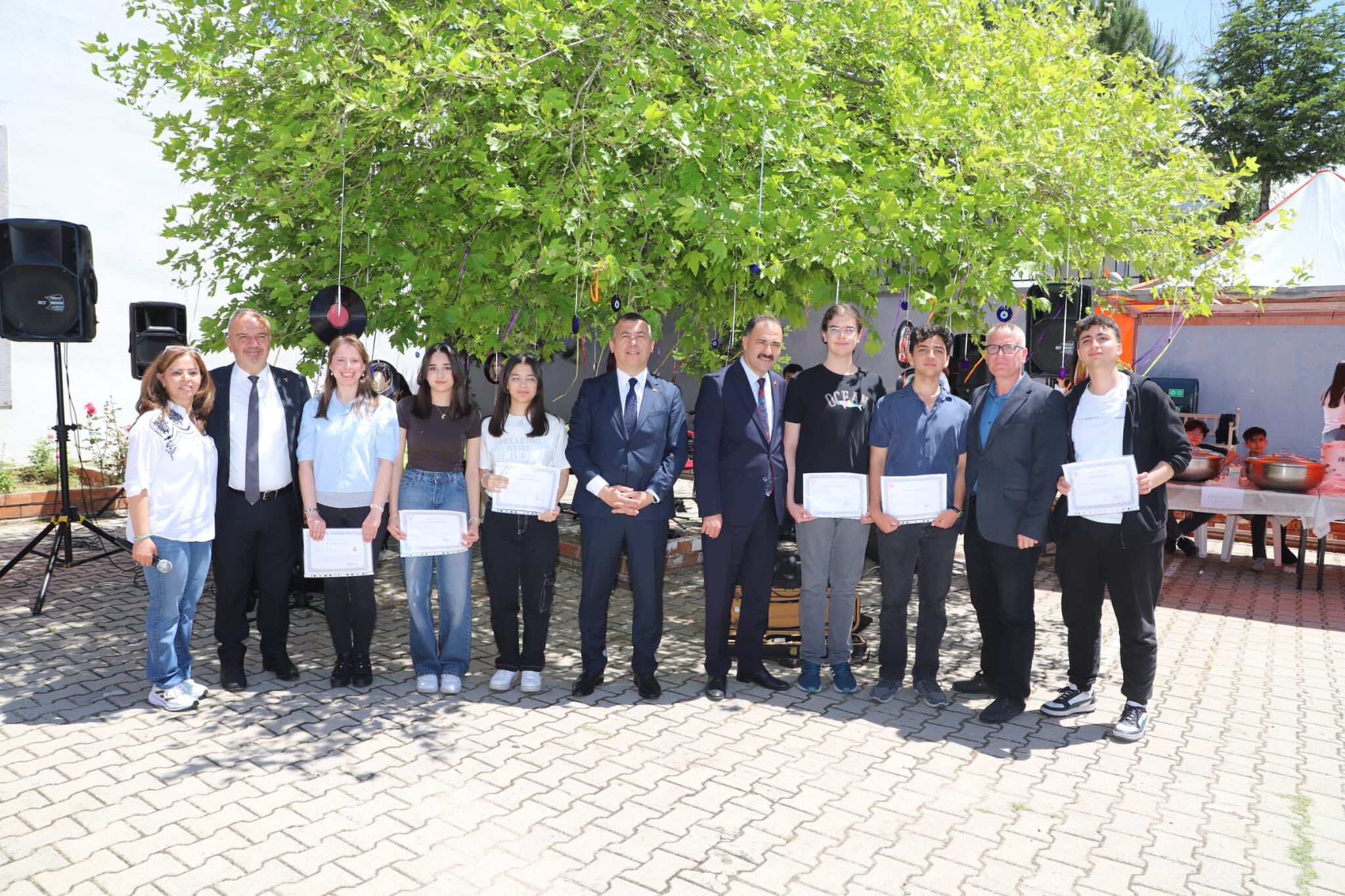 Demirci'de Türkiye Üçüncüsü Öğrenciler Ödüllendirildi (2)