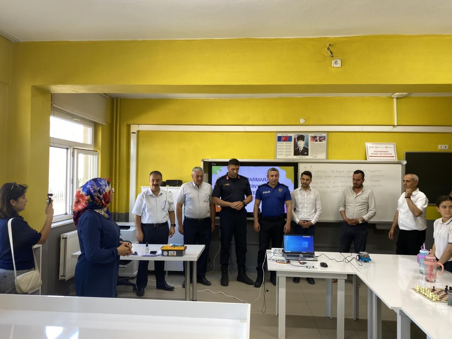 Gölmarmara’da Eğitime Destek Kendin Yap Atölyesi Açıldı (3)