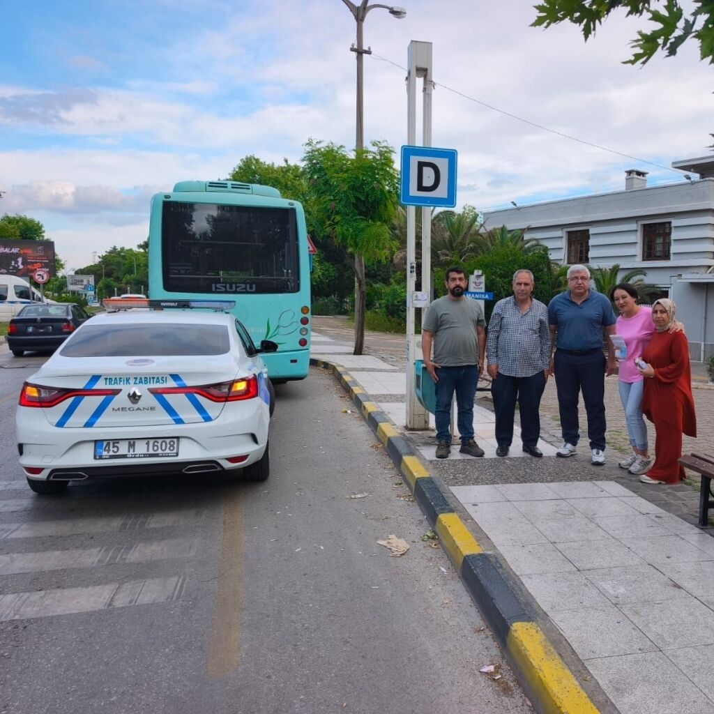 Manisa'da sınav günü ulaşım seferberliği: Binlerce öğrenci ücretsiz taşındı-.1