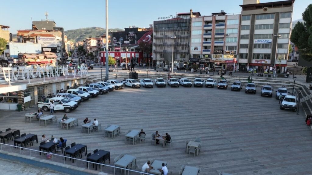 Manisa'nın 17 ilçesinde kesintisiz mesai!