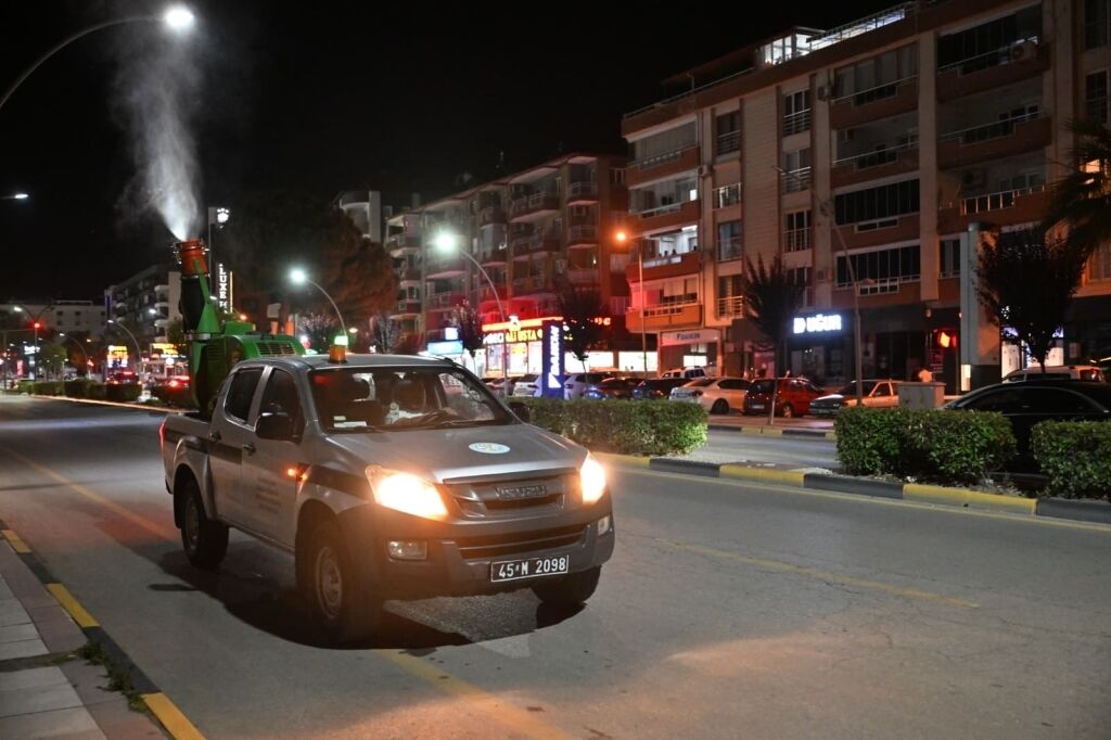 Manisa'nın 17 ilçesinde kesintisiz mesai!