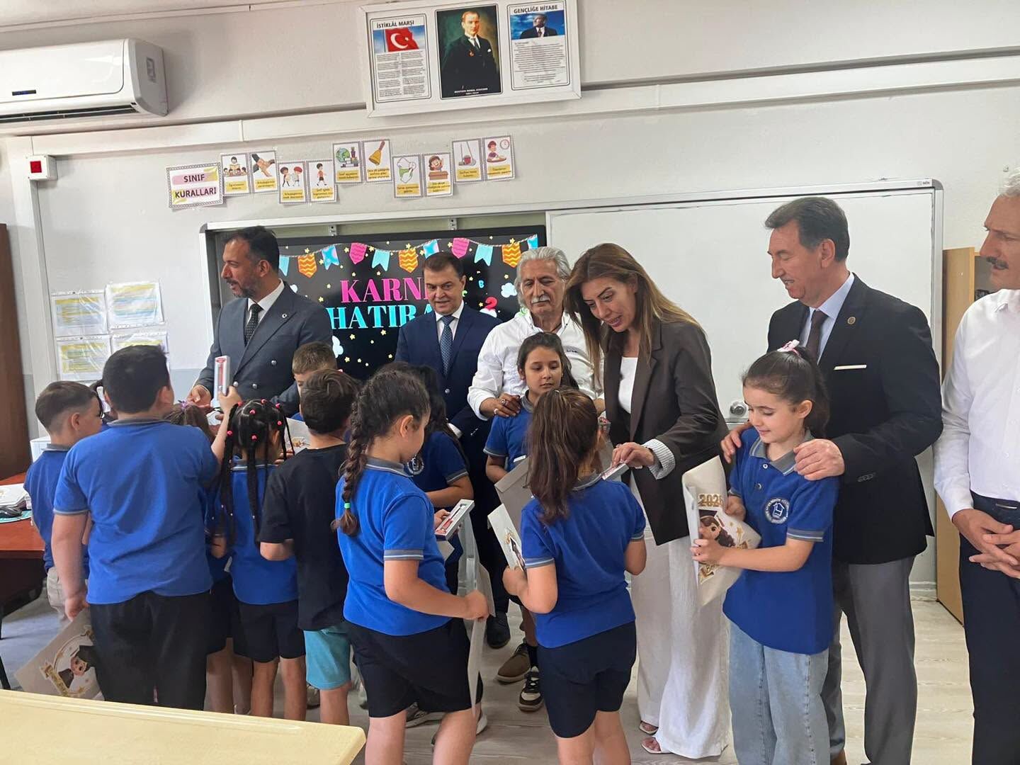 Kuduret Gültaş Öğrencilerin Karne Heyecanına Ortak Oldu (2)