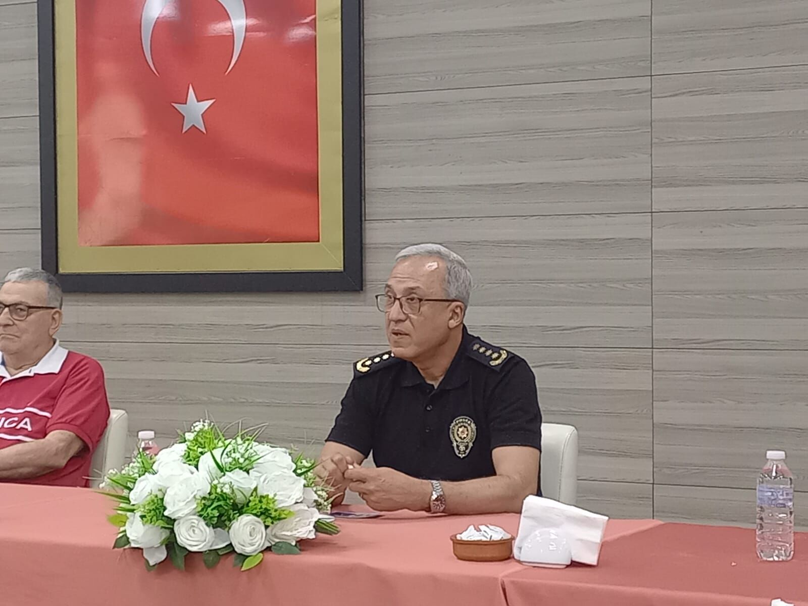 Manisa Emniyet Müdürü Adnan Karayel Manisa Basınıyla Polis Evinde Tanisma Yemeğinde Bukisstu (4)