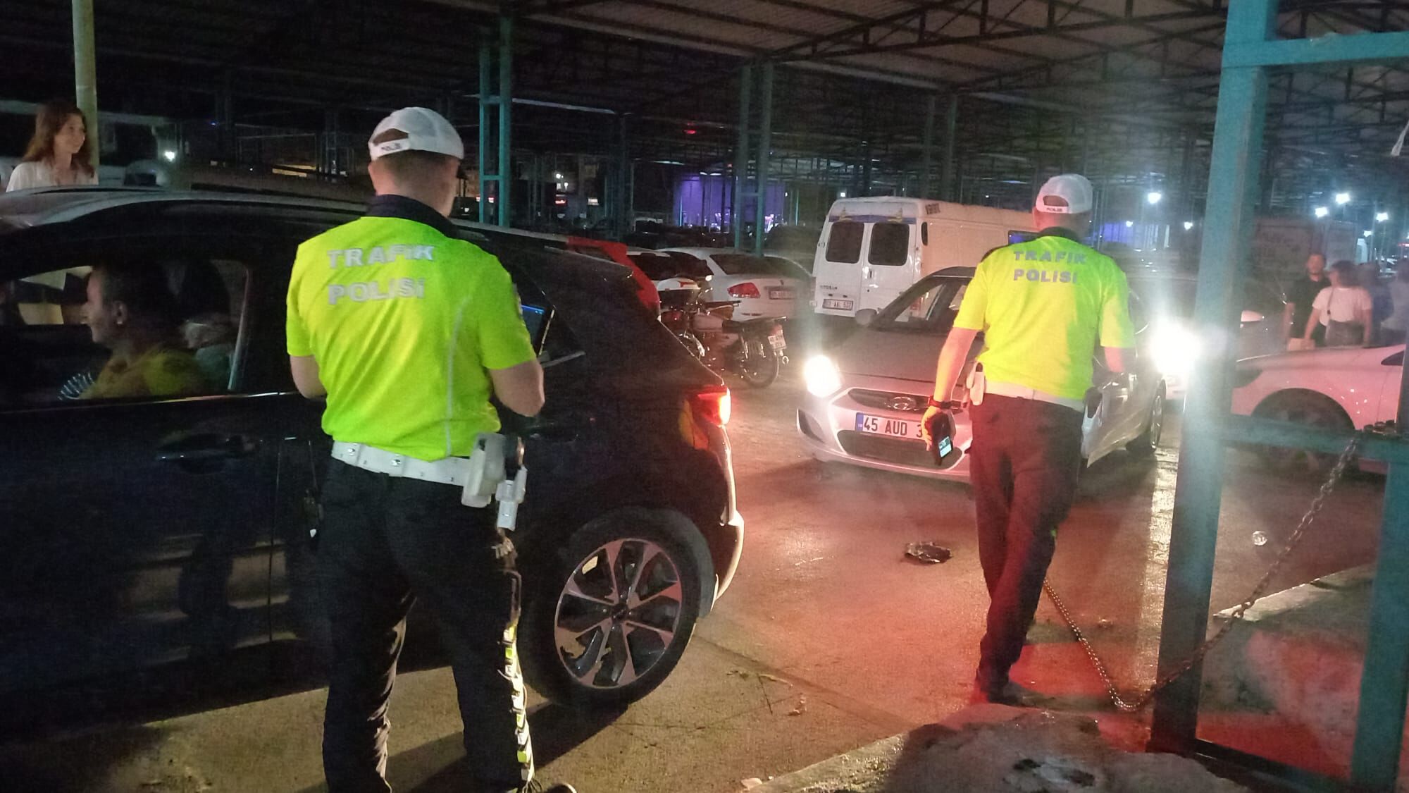 Manisa'da Fatma Turgut Konseri Sonrası Sıkı Trafik Denetimi (3)