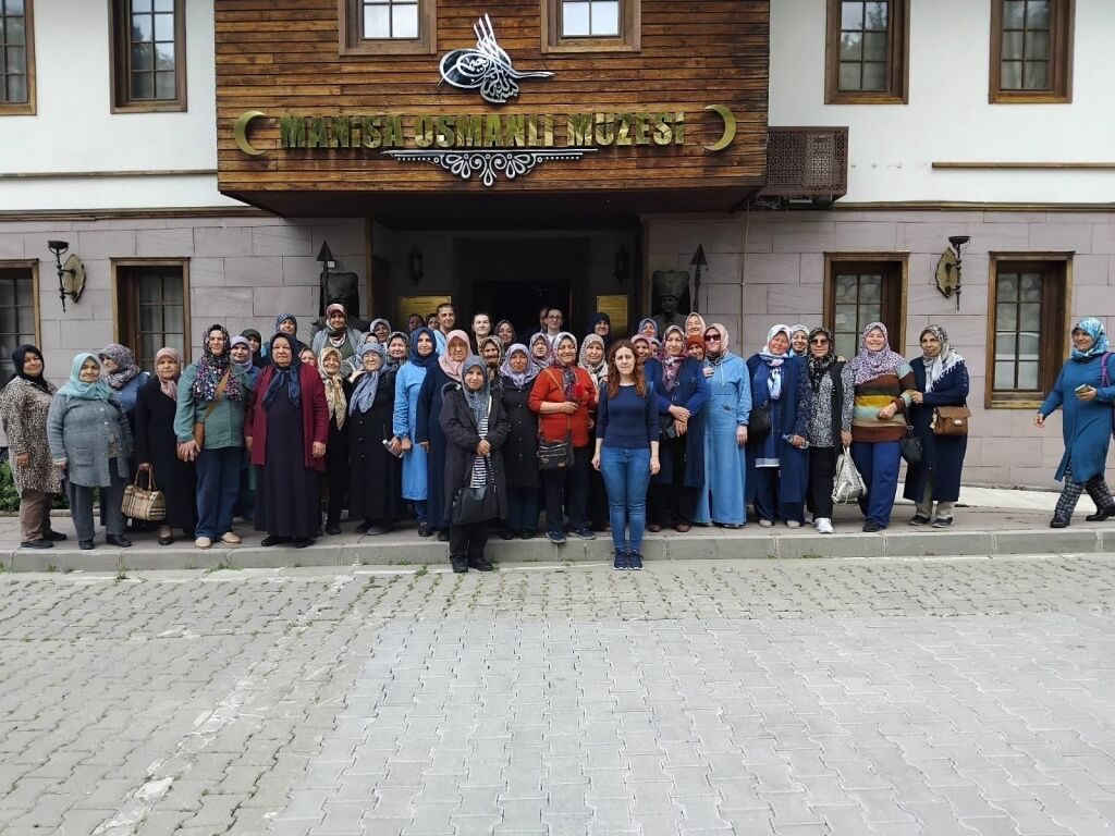 Manisa’da Kadınlara Yönelik Kültür Gezileri Yoğun Ilgi Görüyor (2)