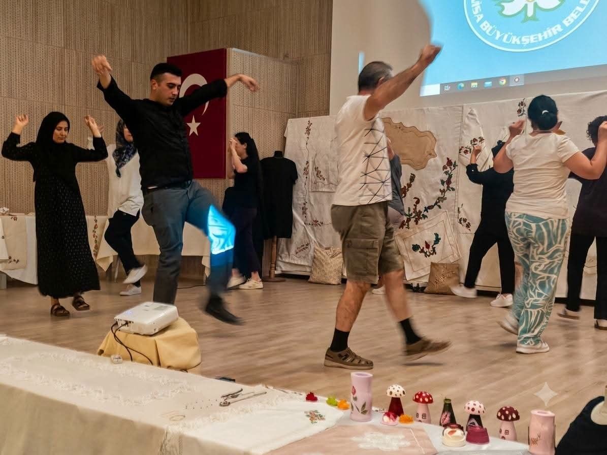 Manisa'da Yıl Sonu Sergisine Yoğun Ilgi! (5)