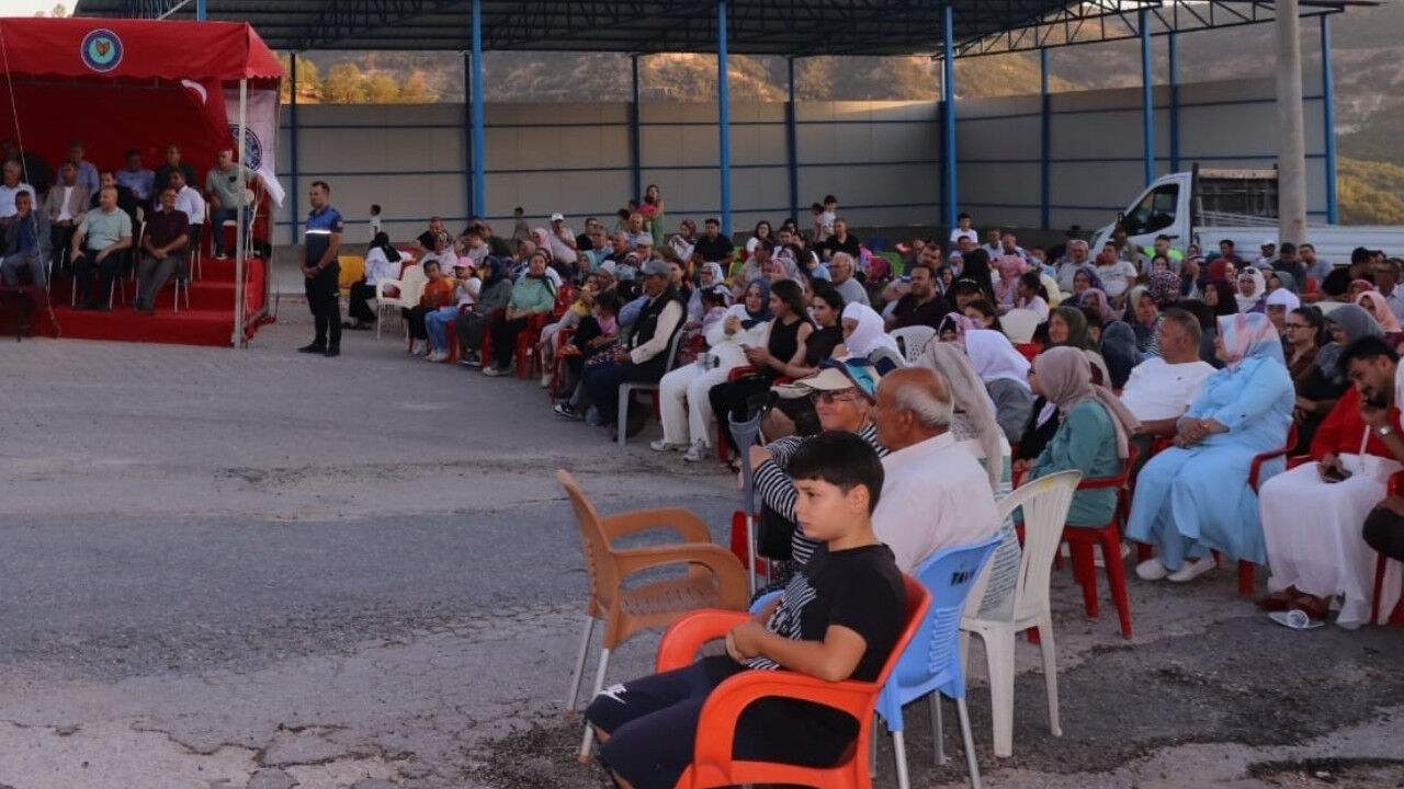 Pınarlar'da Kiraz Festivali Coşkusu En Kaliteli Kirazlar Ödüllendirildi .1