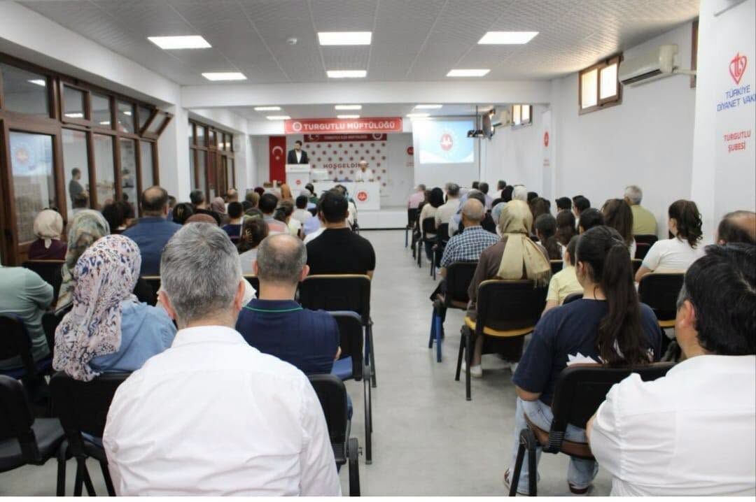 Turgutlu’da Çocuk Evleri Öğrencilerinden Şiir Yarışmasında Başarı (1)