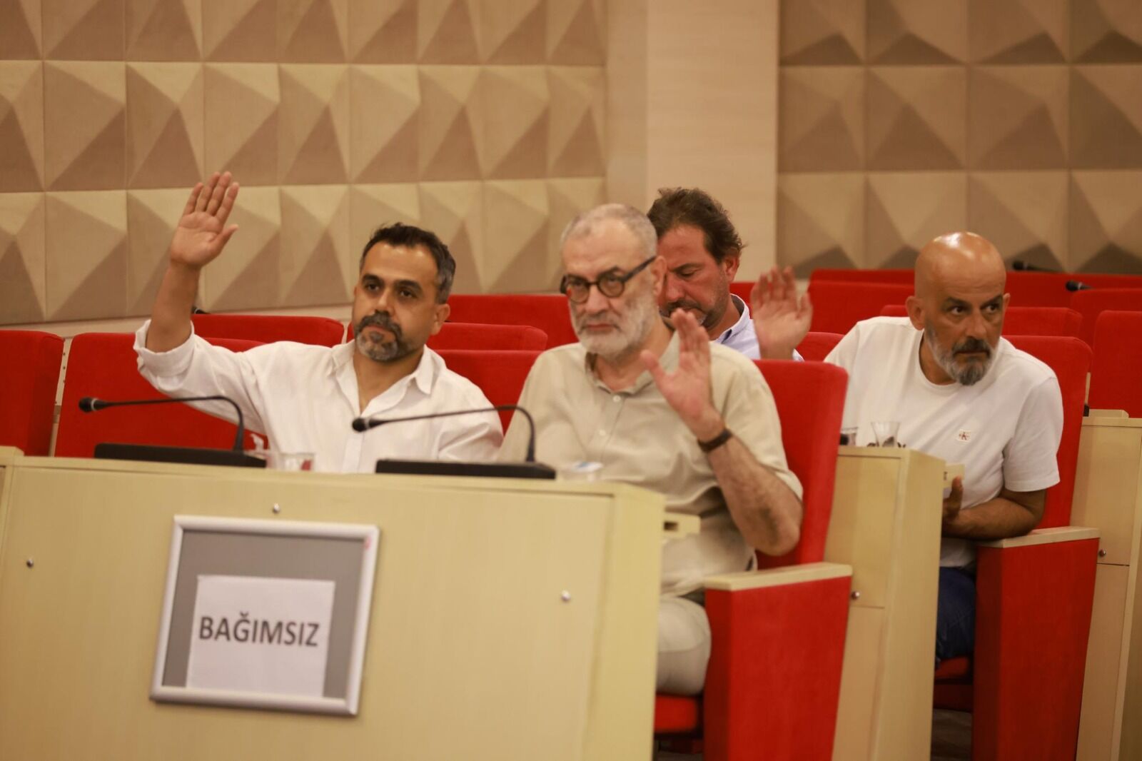 Şehzadeler’de 18 gündem maddesi karara bağlandı-3