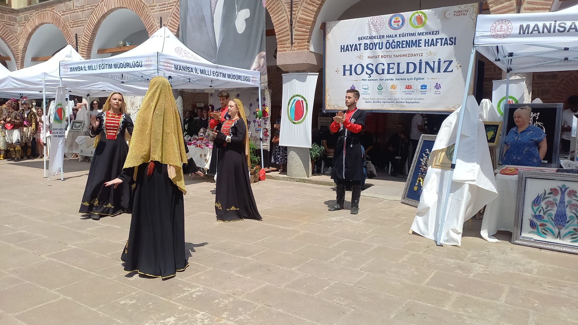 Şehzadeler Halk Eğitimi Merkezi’nden Muhteşem Yıl Sonu Sergisi: 