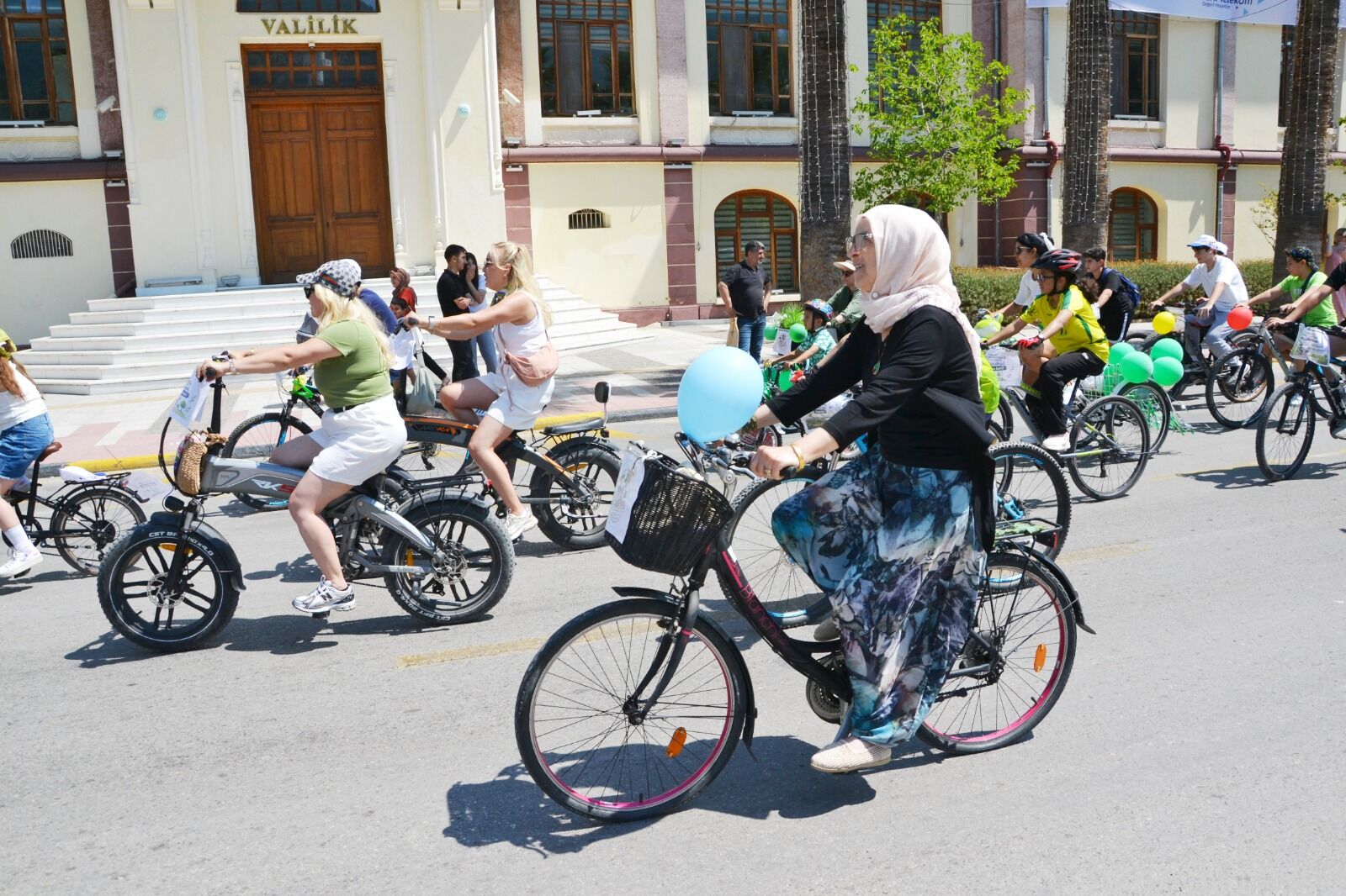 Manisa’da çevre için pedal çevirdiler