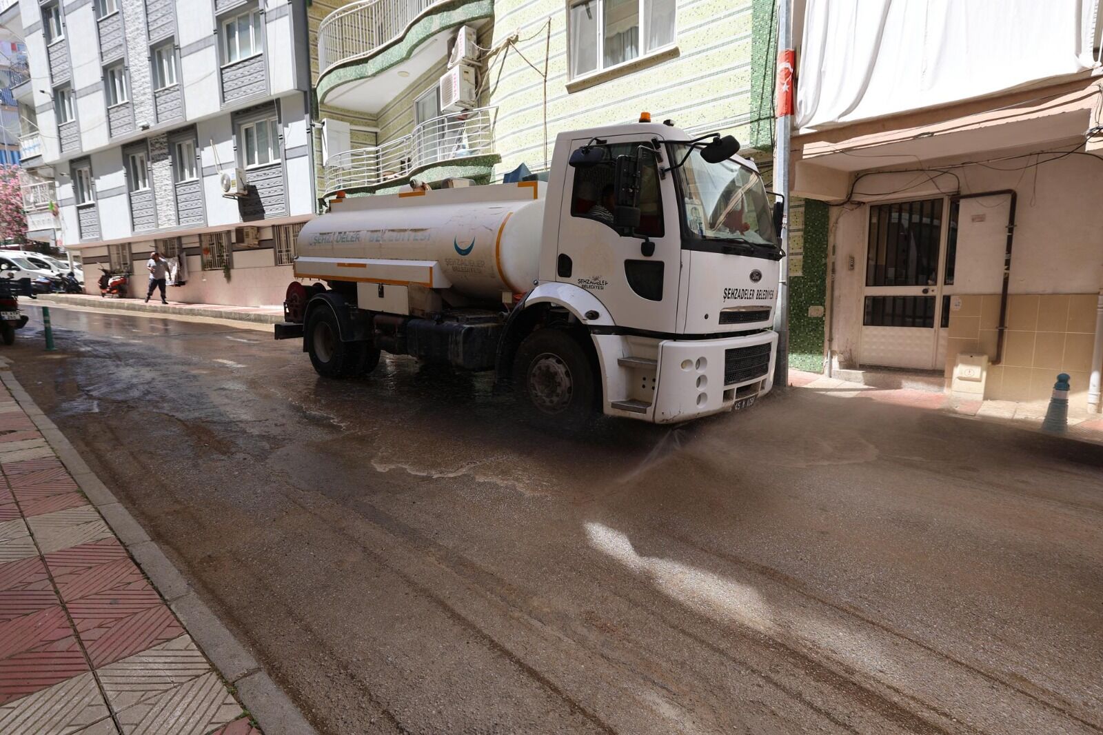 Şehzadeler Belediyesi'nden Yağış Sonrası Hızlı Müdahale